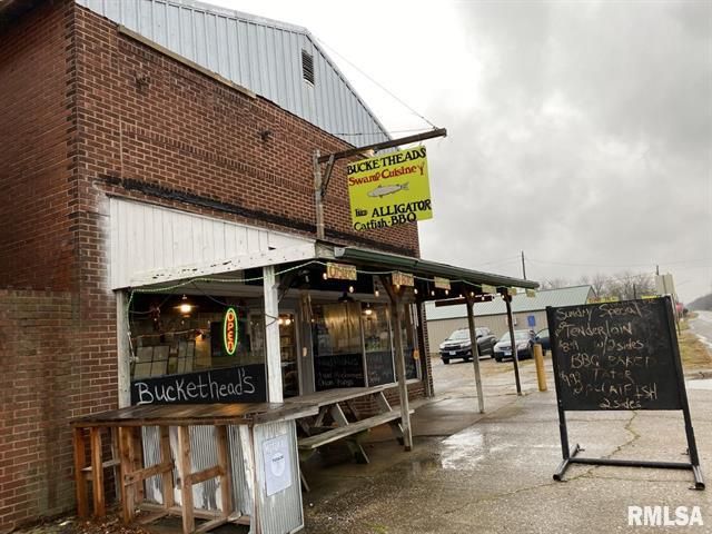 1125 Wilson St, Stonefort, IL 62987